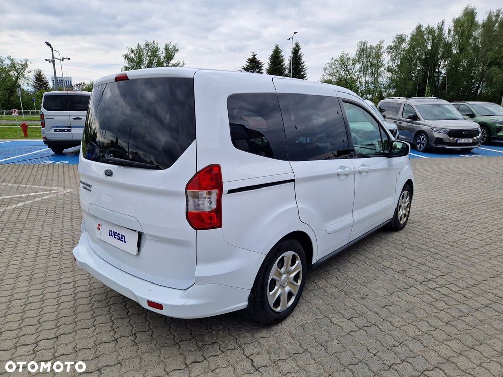 Ford Transit Courier - 6