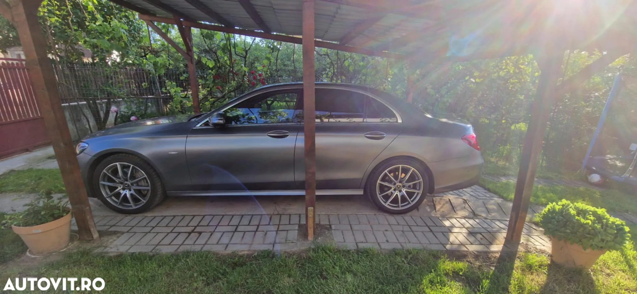 Mercedes-Benz E 220 d 4Matic 9G-TRONIC Sportstyle Edition - 3