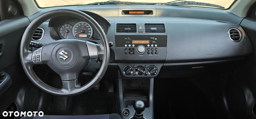 Suzuki Swift 1.3 4x4 Comfort - 38