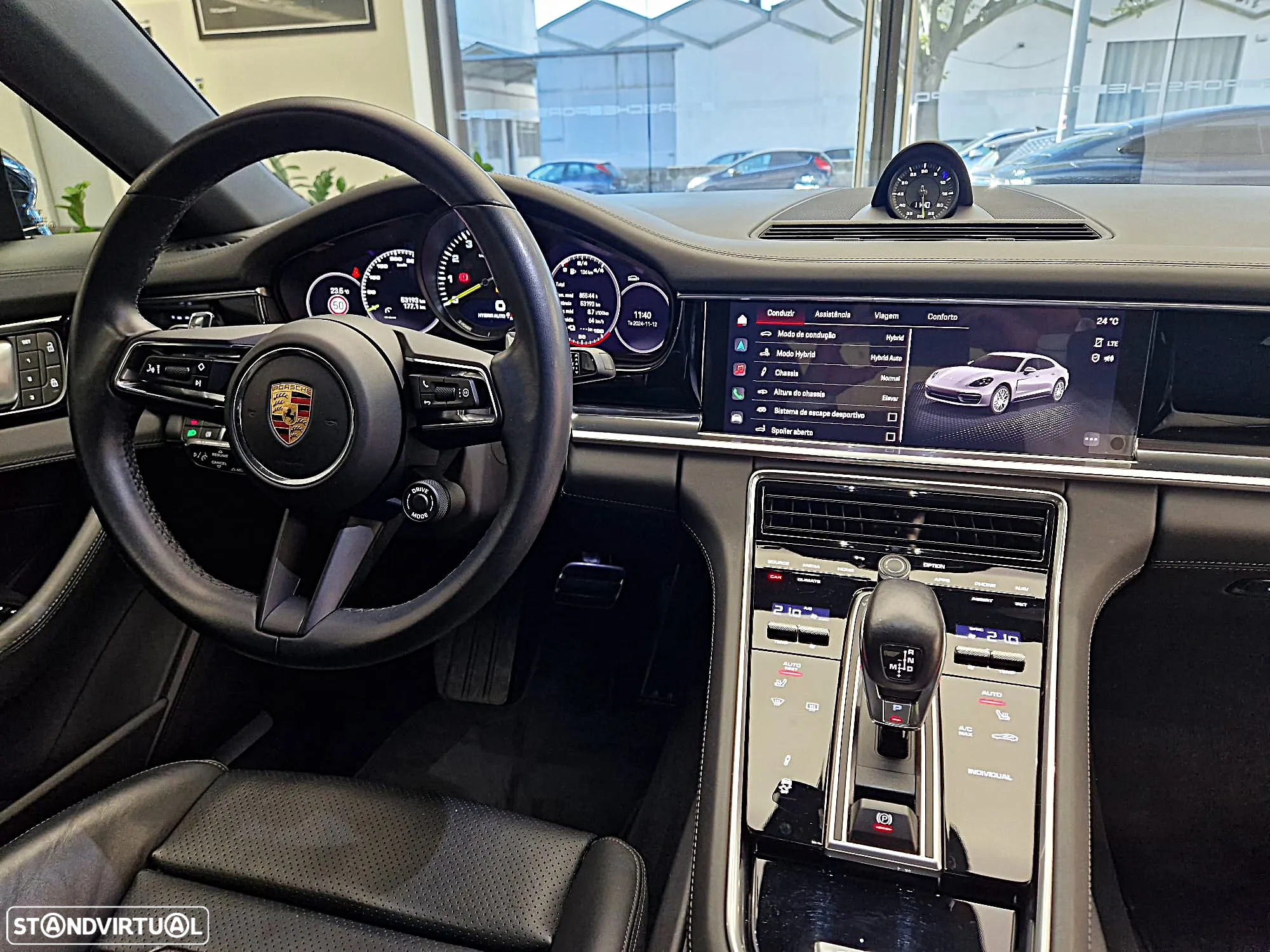 Porsche Panamera 4 E-Hybrid - 24