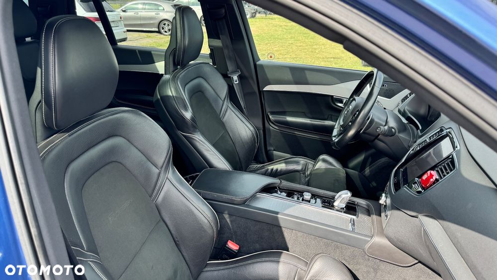 Volvo XC 90 T8 AWD Plug-In Hybrid R-Design 7os - 30
