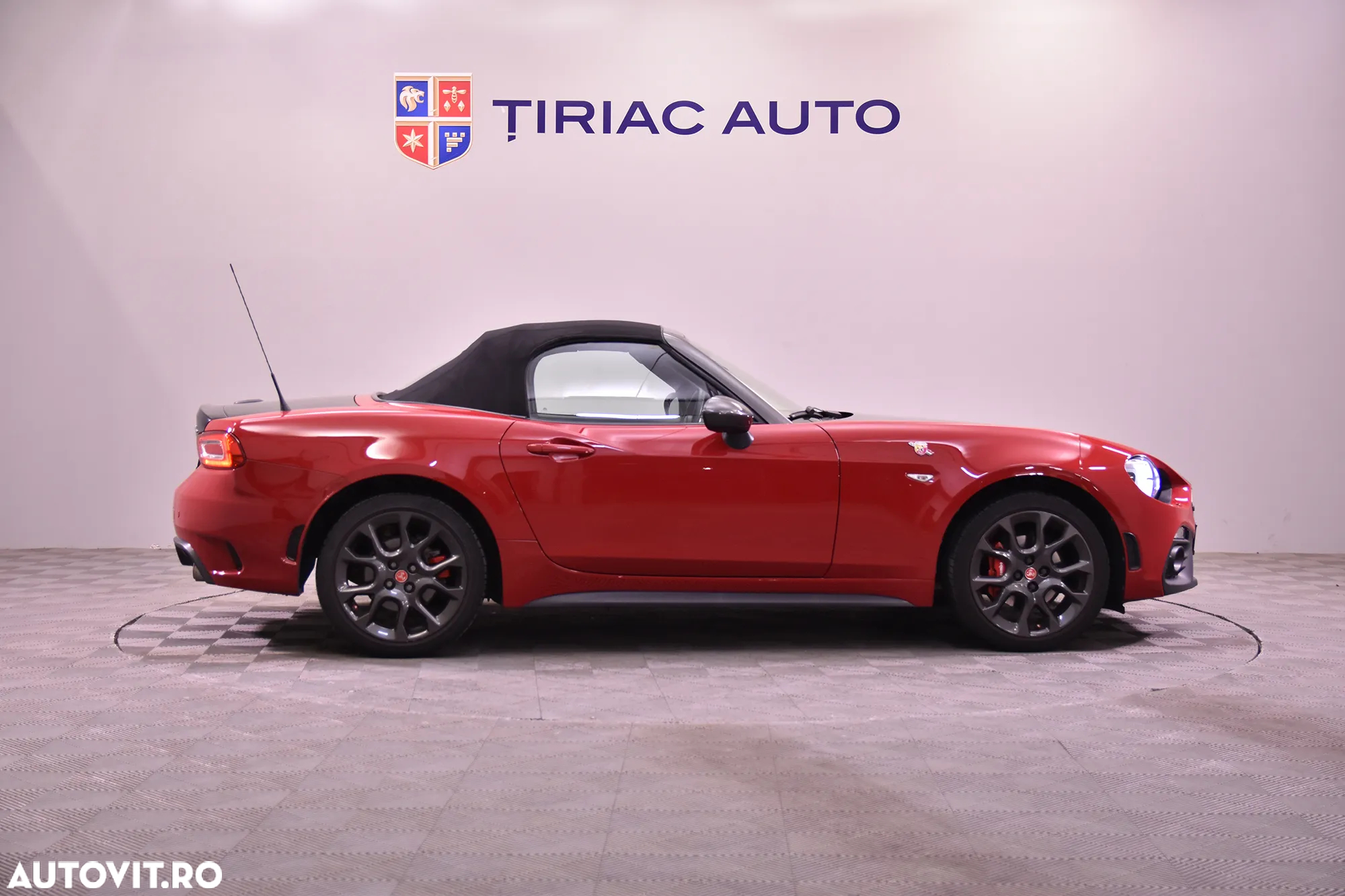Abarth 124 Spider - 6