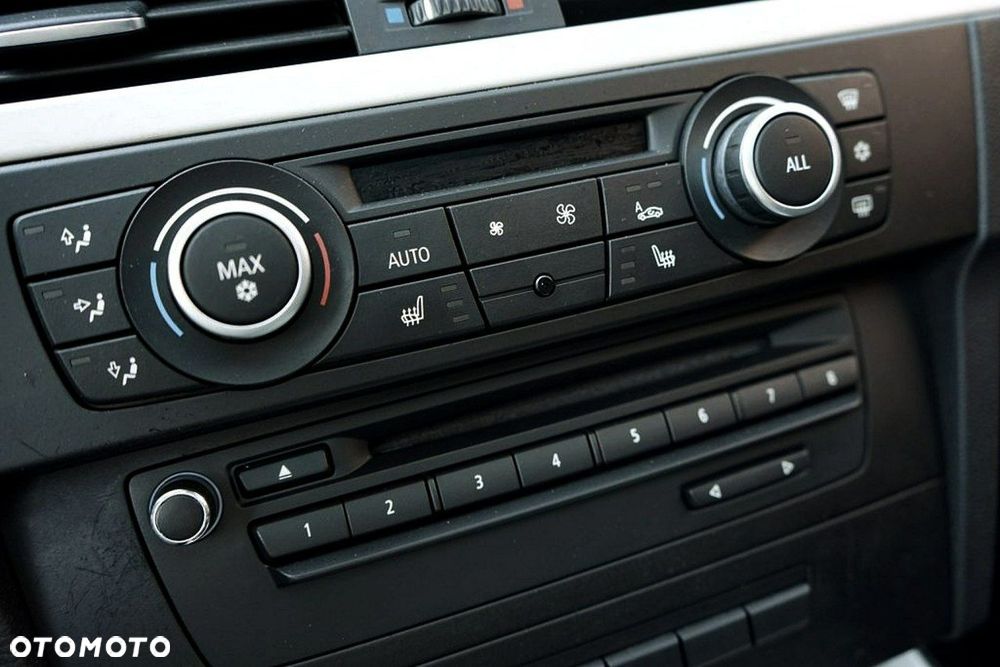 BMW Seria 3 318i - 26