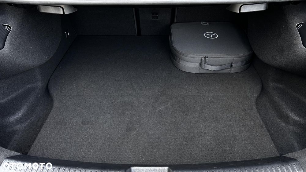 Mercedes-Benz CLA 250 E Progressive 8G-DCT - 29