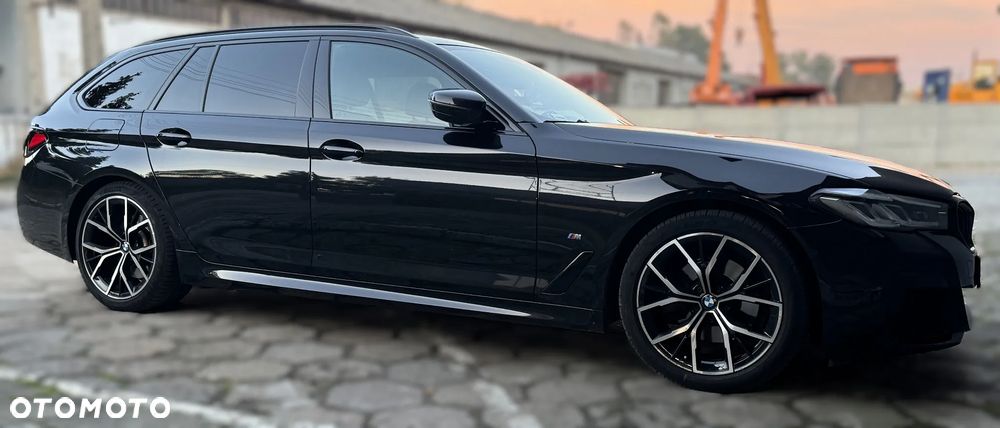 BMW Seria 5 520d M Sport - 34