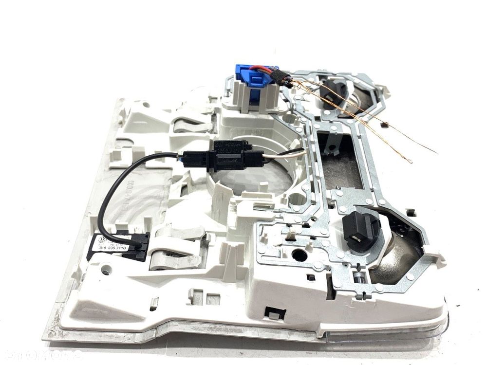 LAMPA SUFITOWA  SKODA YETI (5L) 2009 - 2017 1.4 TSI 90 kW [122 KM] benzyna 2010 - 2015 1K0947105N - 2