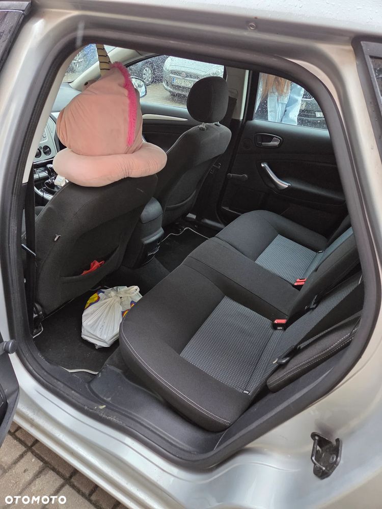 Ford Mondeo 2.0 TDCi Ambiente - 13