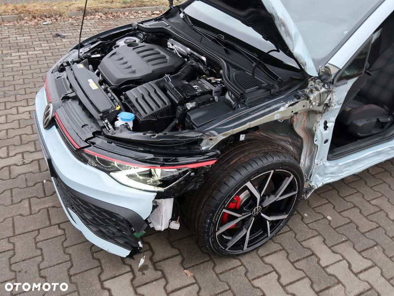 Volkswagen Golf - 36