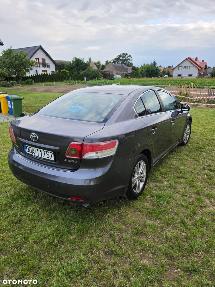 Toyota Avensis 2.0 D-4D Sol - 6