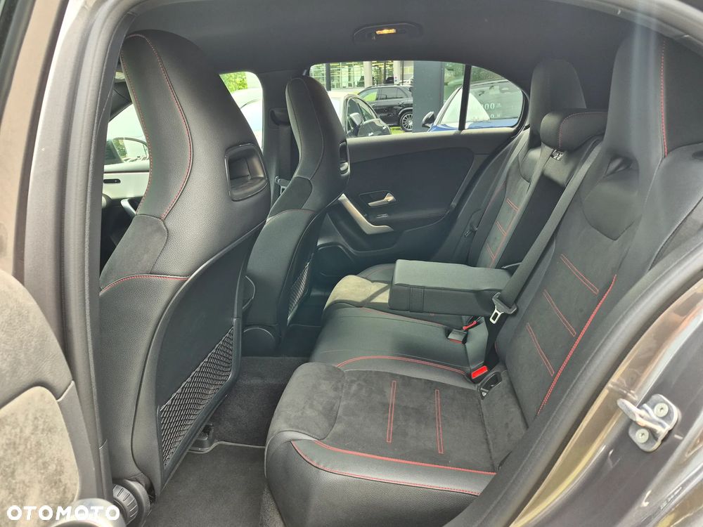 Mercedes-Benz Klasa A 200 AMG Line 7G-DCT - 29