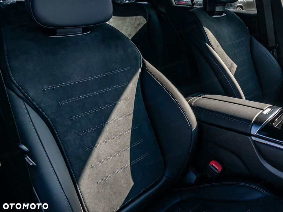 Mercedes-Benz GLC - 7
