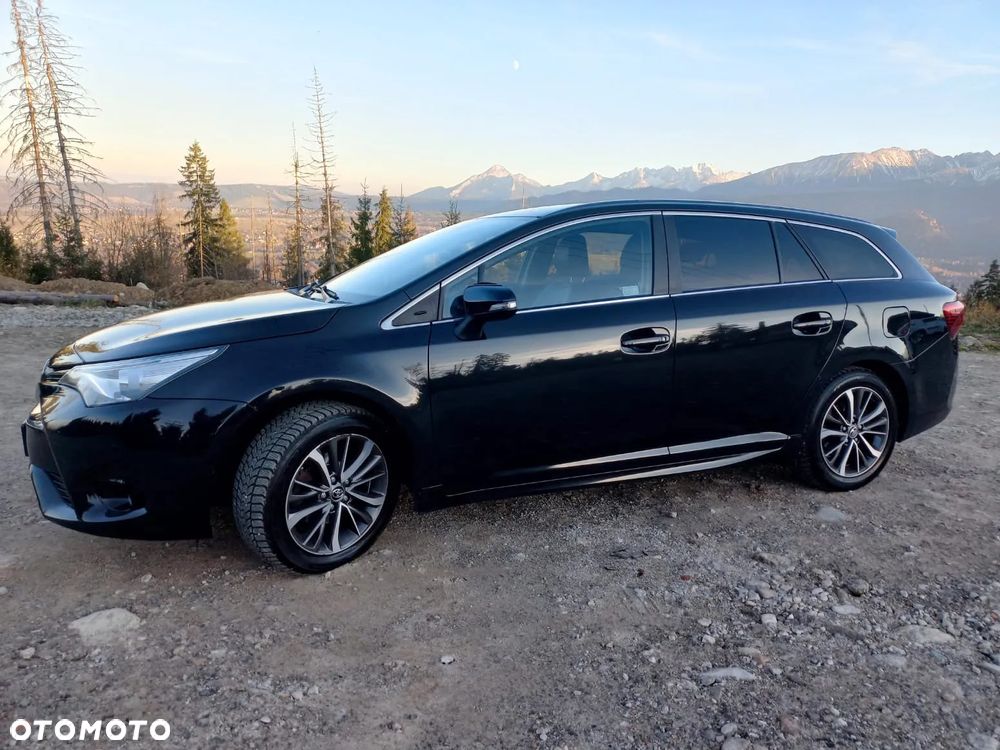 Toyota Avensis 1.8 Premium - 1