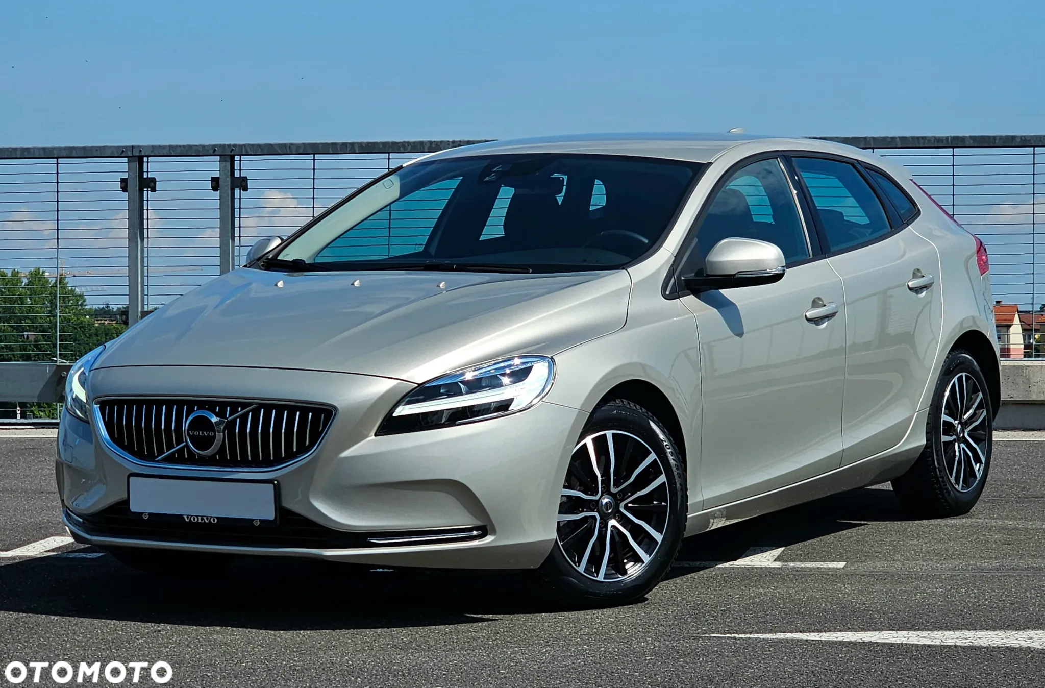 Volvo V40 - 15