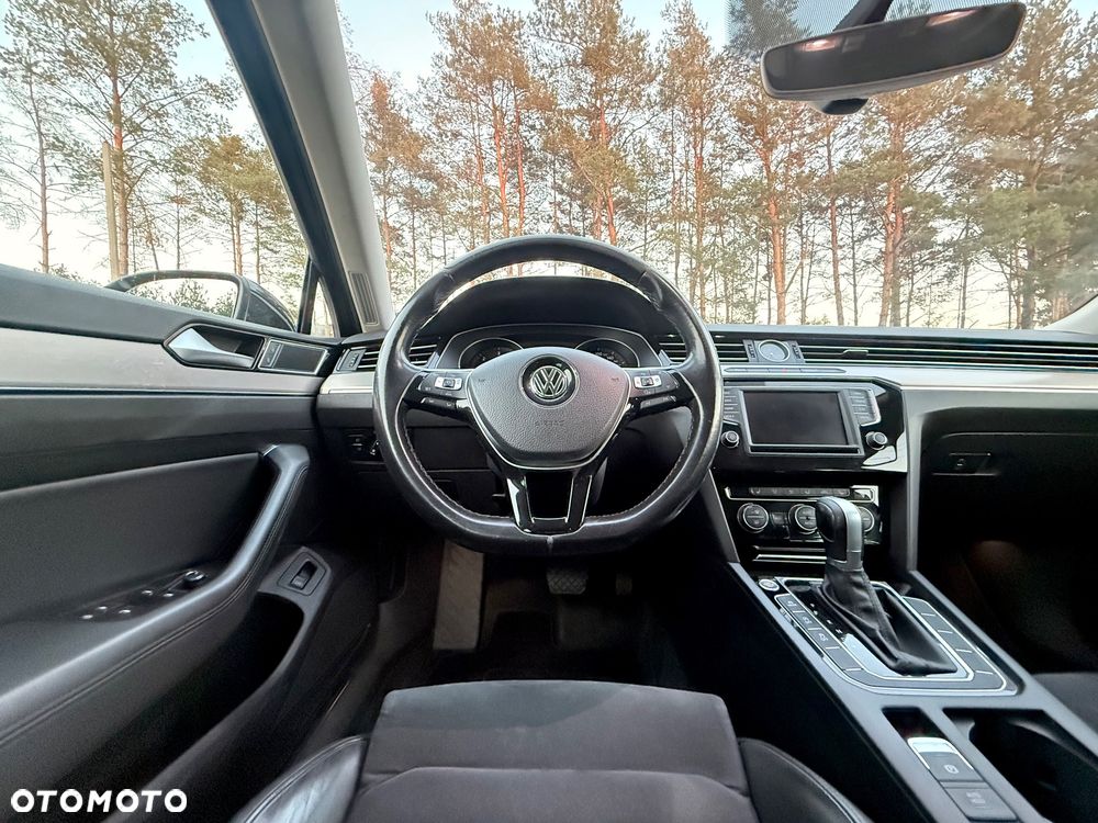 Volkswagen Passat - 23
