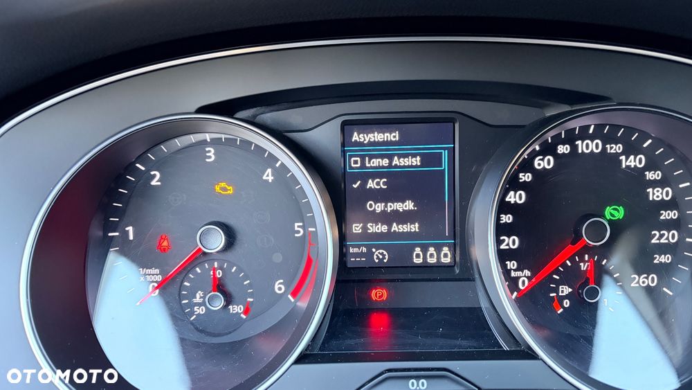 Volkswagen Passat 2.0 TDI SCR DSG Highline - 12