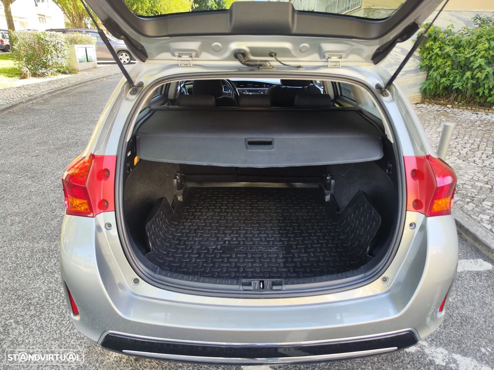 Toyota Auris Touring Sports 1.4 D-4D Comfort+Pack Sport - 19