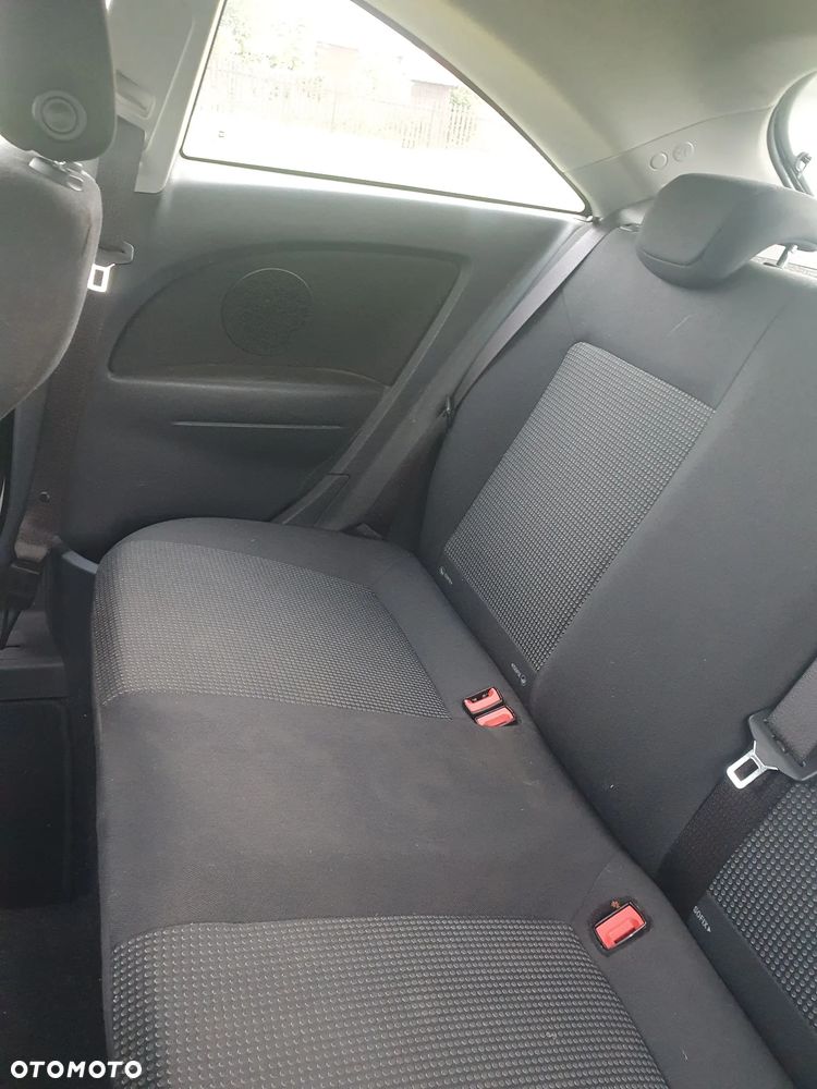 Opel Corsa - 8
