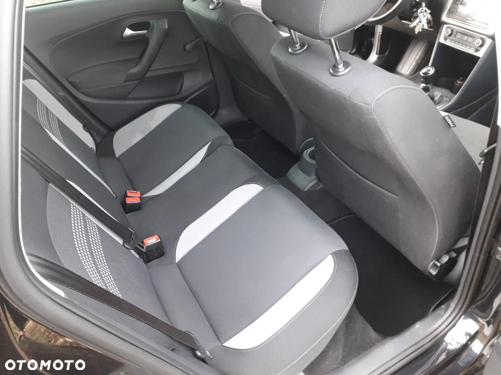 Volkswagen Polo - 11