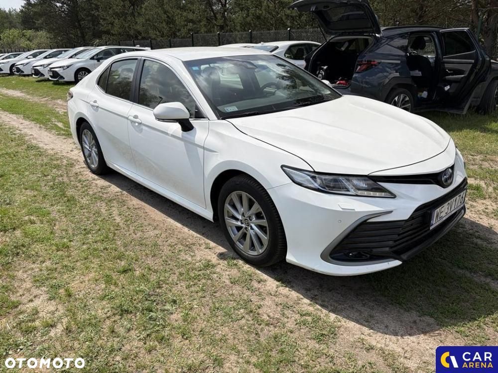 Toyota Camry - 6