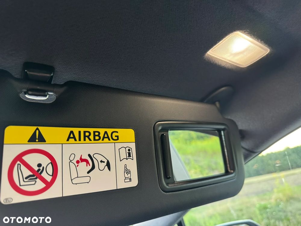 Toyota Corolla 1.8 Hybrid Style - 33
