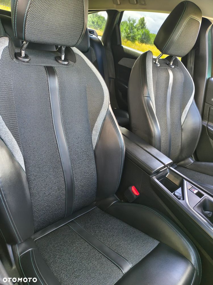 Peugeot 308 1.2 PureTech Allure Pack S&S - 11