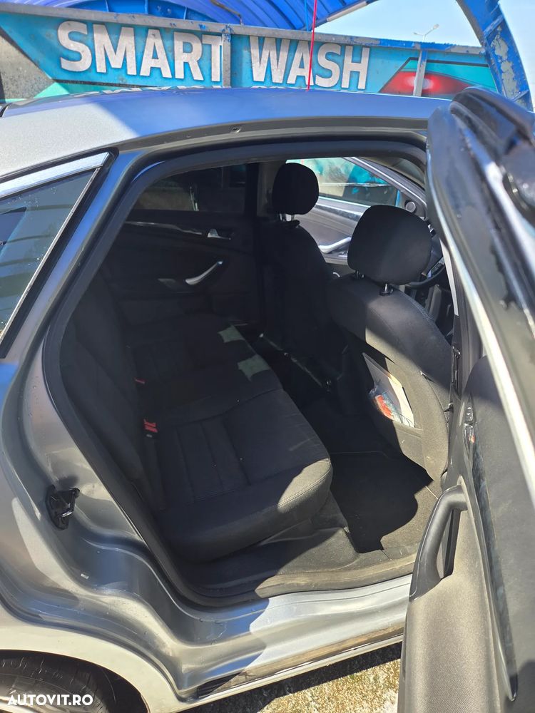 Ford Mondeo - 16