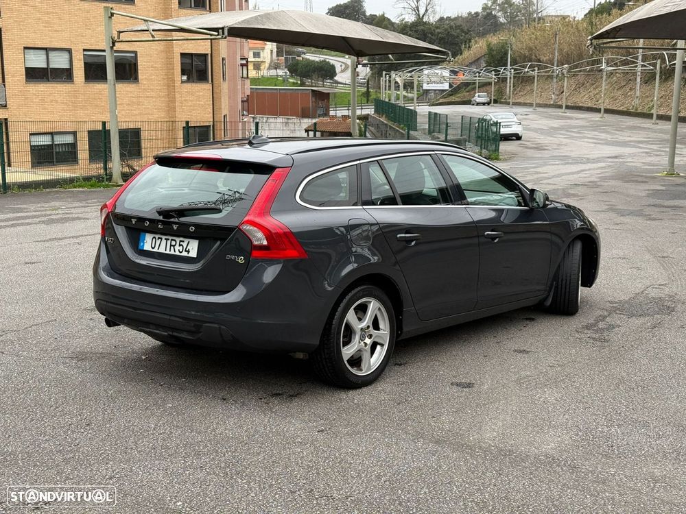 Volvo V60 1.6 D2 Drive Momentum Start/Stop - 6