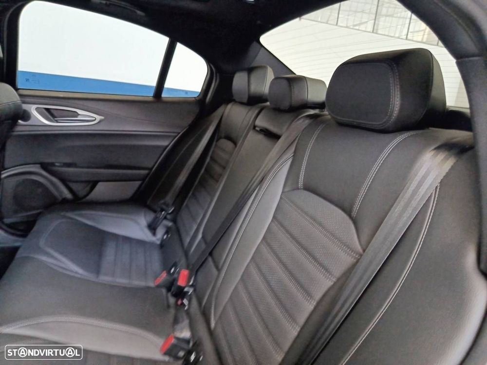 Alfa Romeo Giulia 2.2 D Sprint Q4 AT8 - 9