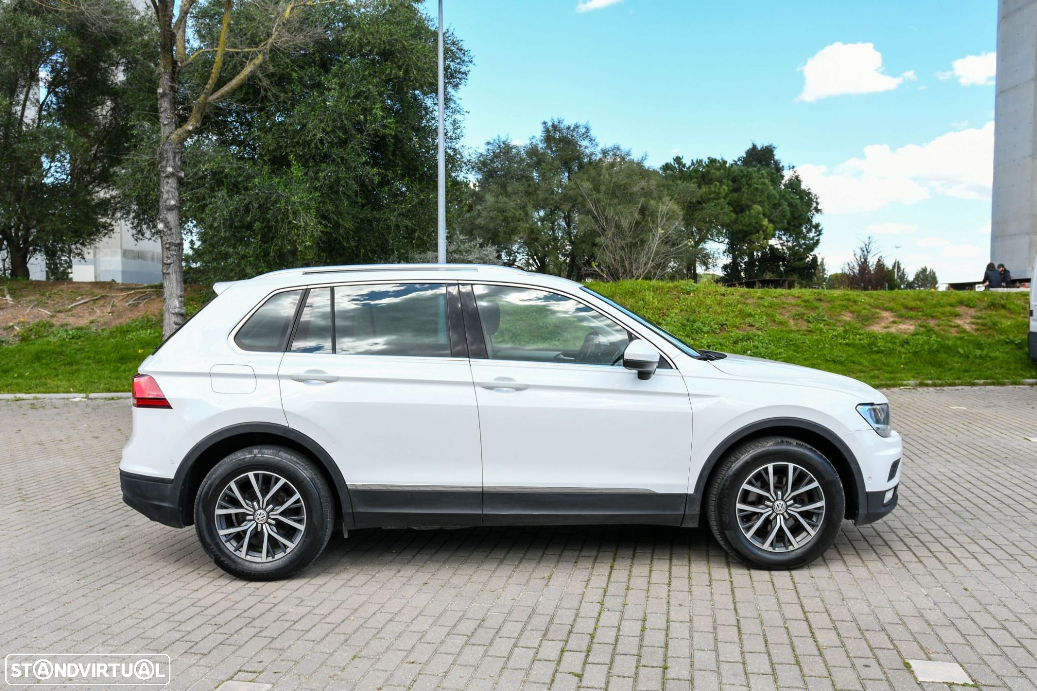 VW Tiguan 2.0 TDI Highline DSG - 4