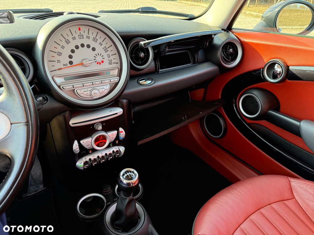 MINI Cooper Standard - 10