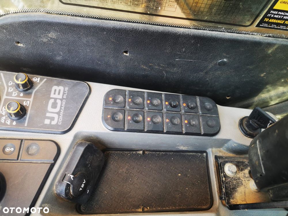 JCB 220X LC - 25