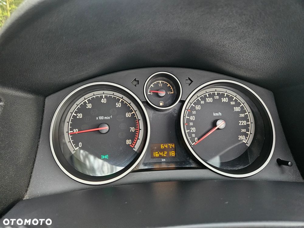 Opel Astra - 25