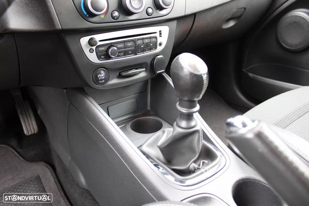 Renault Mégane Coupe 1.5 dCi GT Line SS - 14