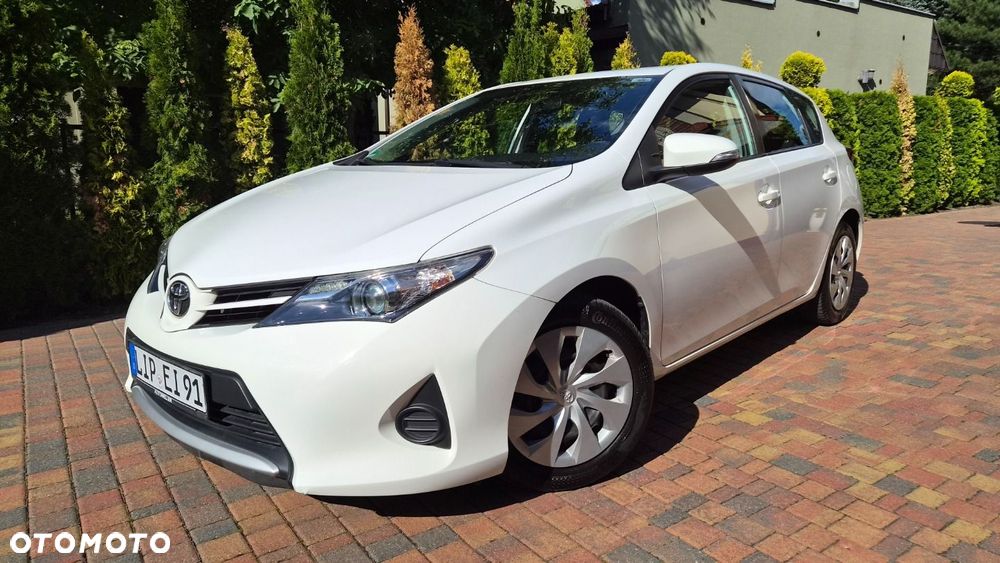 Toyota Auris 1.33 VVT-i Terra - 2