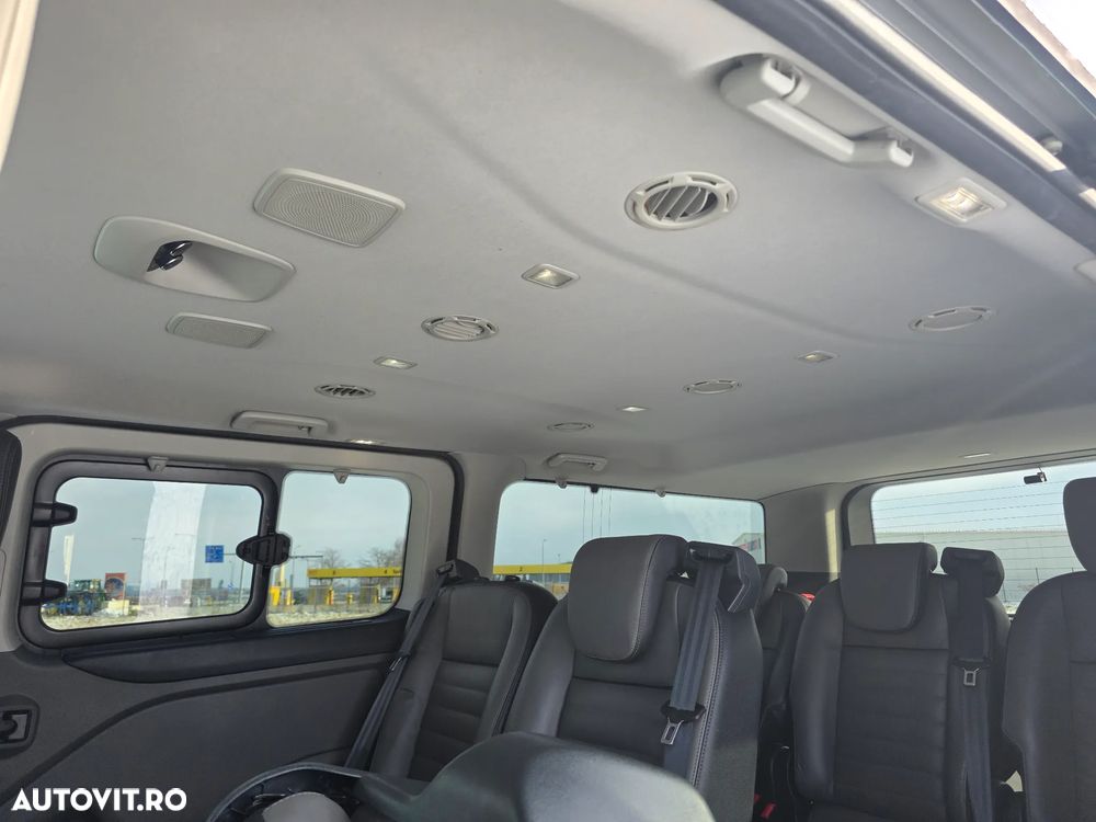 Ford Tourneo Custom Bus 320 2.0 EcoBlue 185 CP L2H1 Titanium X Aut. - 23