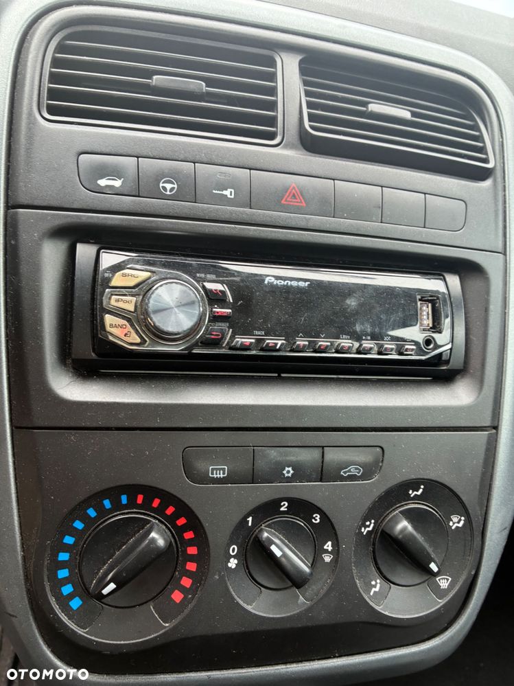 Fiat Grande Punto - 7