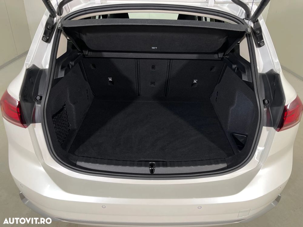 BMW Seria 2 218i AT Luxury Line - 14