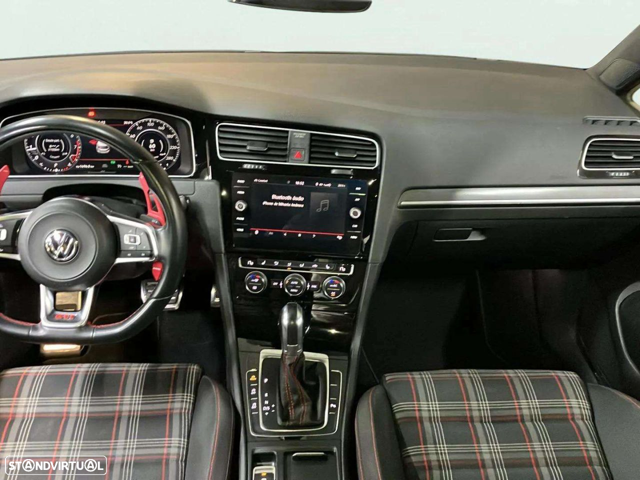VW Golf 2.0 TSI GTI DSG Performance - 11