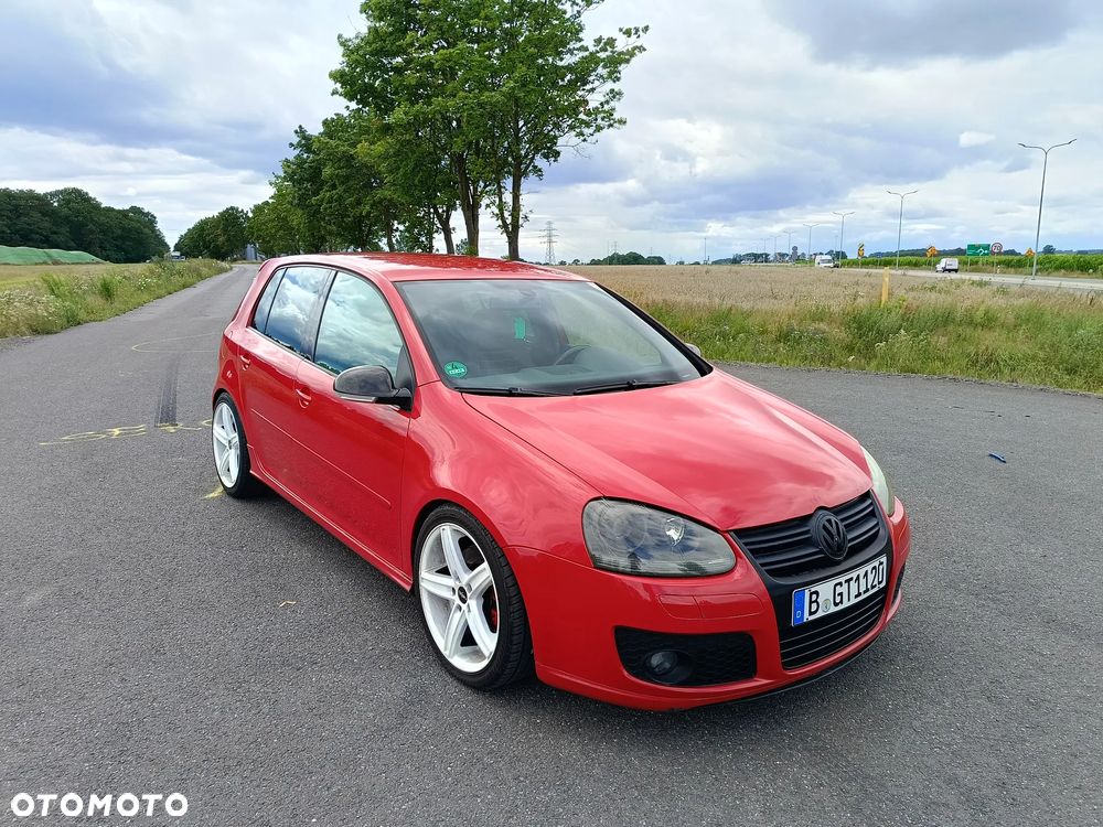 Volkswagen Golf 2.0 GTI Pirelli - 1
