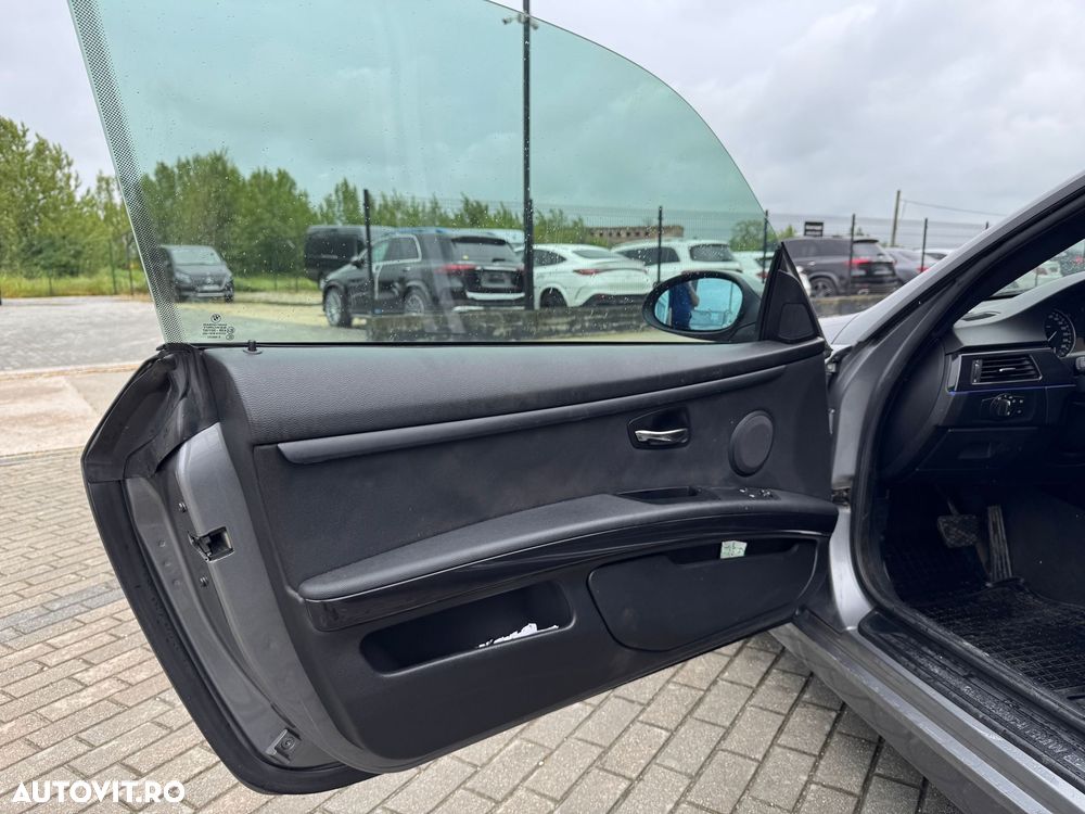 BMW Seria 3 320d Aut. - 13