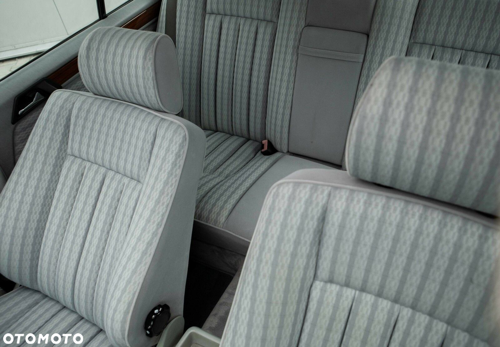Mercedes-Benz W124 (1984-1993) - 27