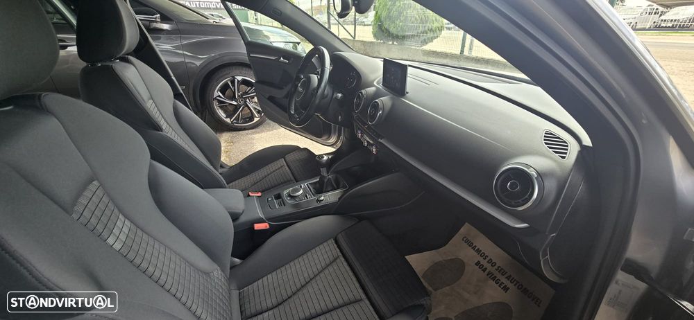 Audi A3 Sportback 1.6 TDI S-line - 25