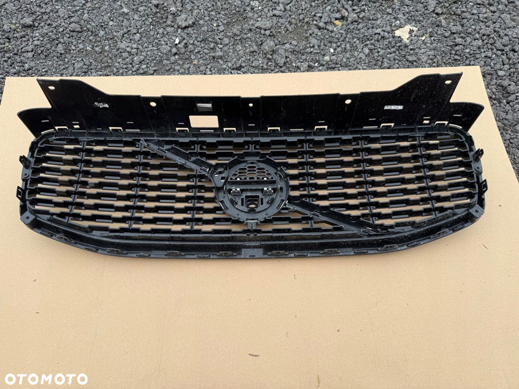 GRILL ATRAPA Volvo XC60 II R DESIGN 2017- IDEALNA ORYGINAŁ - 6