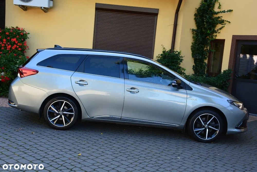 Toyota Auris 1.8 HSD Prestige - 17