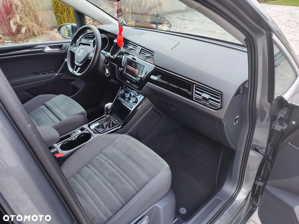 Volkswagen Touran 2.0 TDI BMT Comfortline DSG - 39