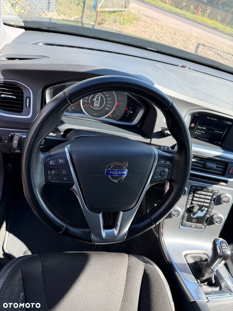 Volvo V60 D4 Drive-E Momentum - 13