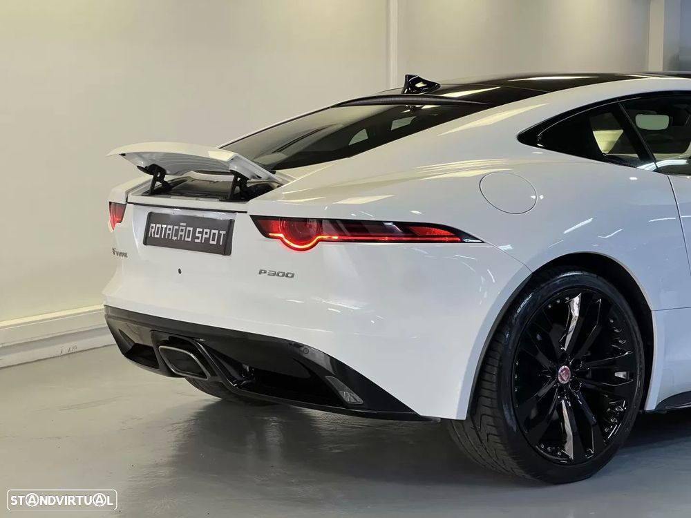 Jaguar F-Type P300 Aut. R-Dynamic Black - 29
