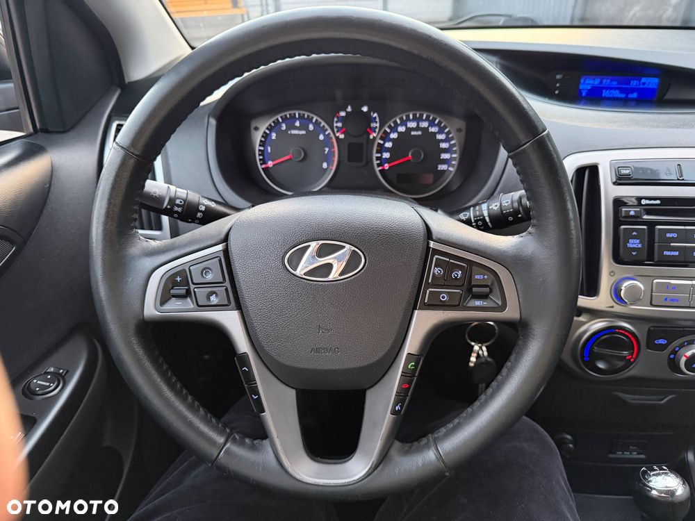 Hyundai i20 1.25 Wersja Jubileuszowa - 14