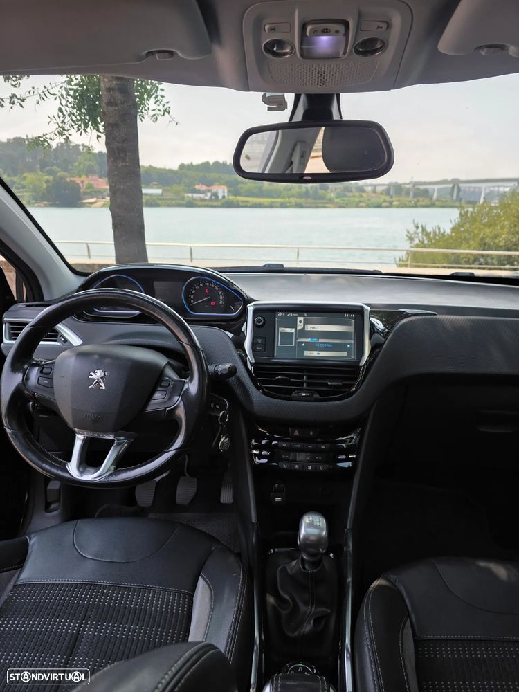 Peugeot 2008 1.6 e-HDi Allure - 13