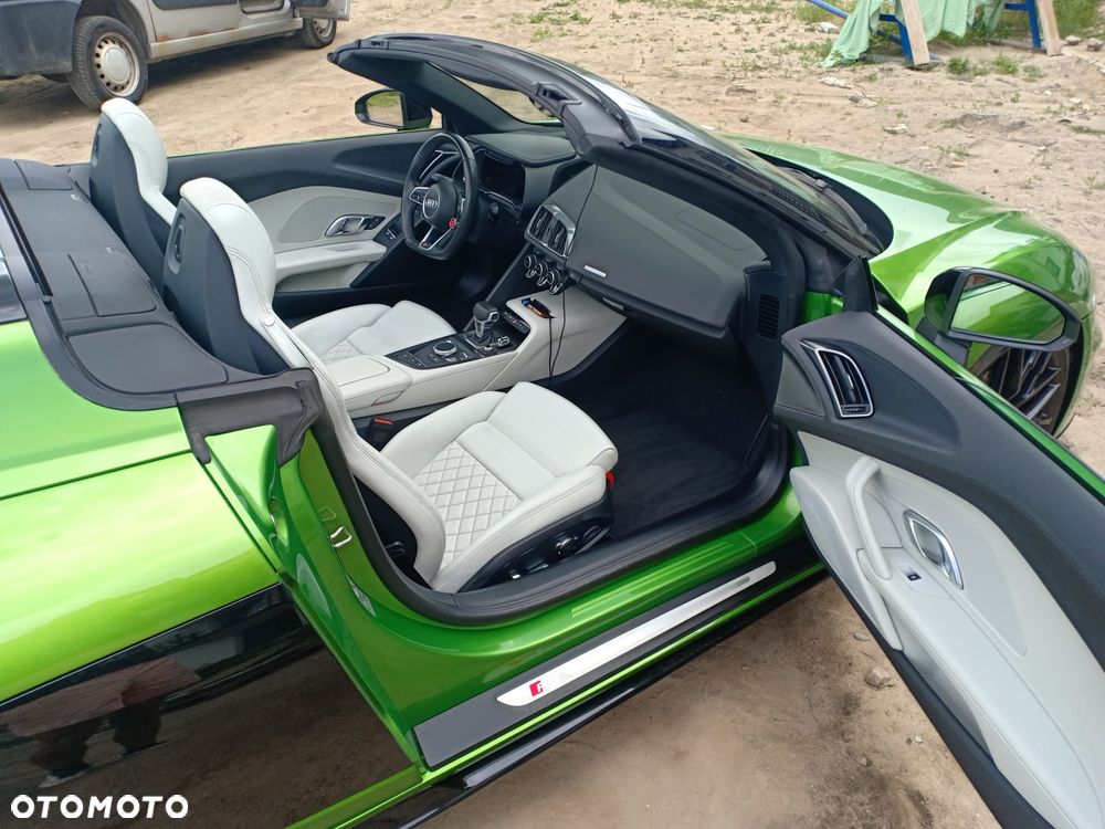 Audi R8 Spyder V10 RWD Performance - 9